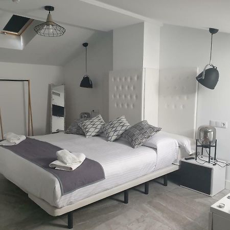 Apartamentos Hostal Cabanas Карбонерас-де-Гуадасаон Экстерьер фото