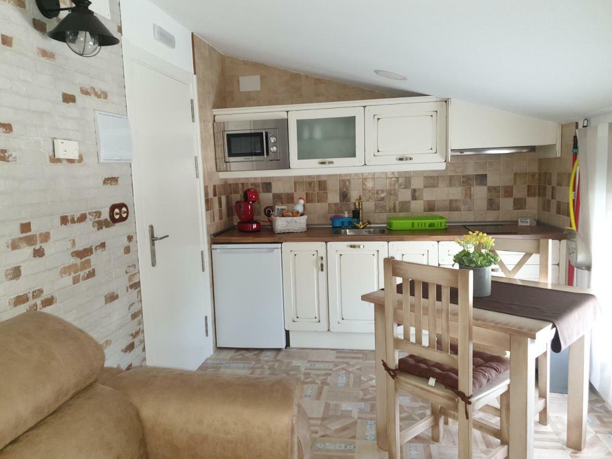 Apartamentos Hostal Cabanas Карбонерас-де-Гуадасаон Экстерьер фото