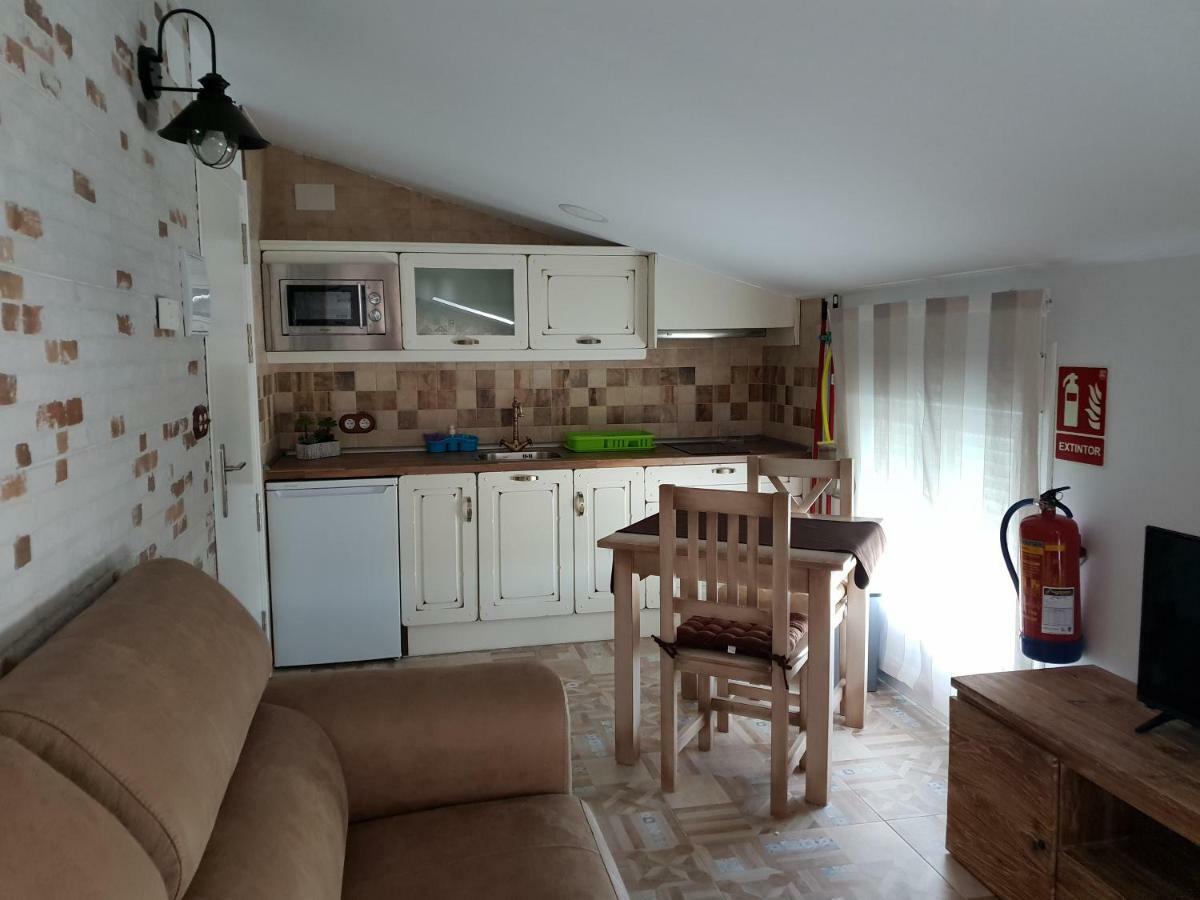 Apartamentos Hostal Cabanas Карбонерас-де-Гуадасаон Экстерьер фото