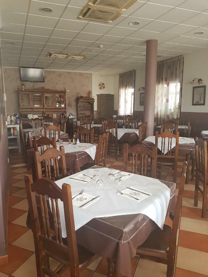 Apartamentos Hostal Cabanas Карбонерас-де-Гуадасаон Экстерьер фото